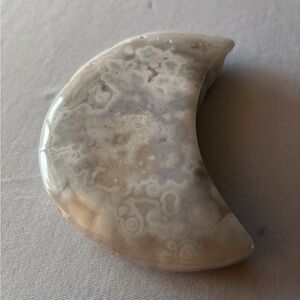 Polished Cream and Gray Agate Moon Accent Piece